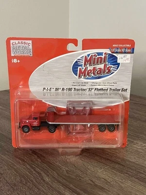 MINI METALS 31123 PIE IH R-190 TRACTOR WITH 32' FLATBED TRAILER SET NEW HO SCALE - Image 1 of 2