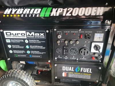 Generador portátil de arranque eléctrico de doble combustible de gas o propano DuroMax XP12000EH Foto 1 de 2