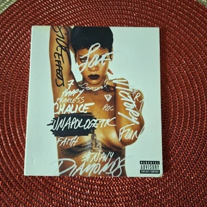 FBA  -  Unapologetic [CD/DVD Combo][Deluxe Edition][Explicit] - CD/DVD  - Imagen 1 de 5