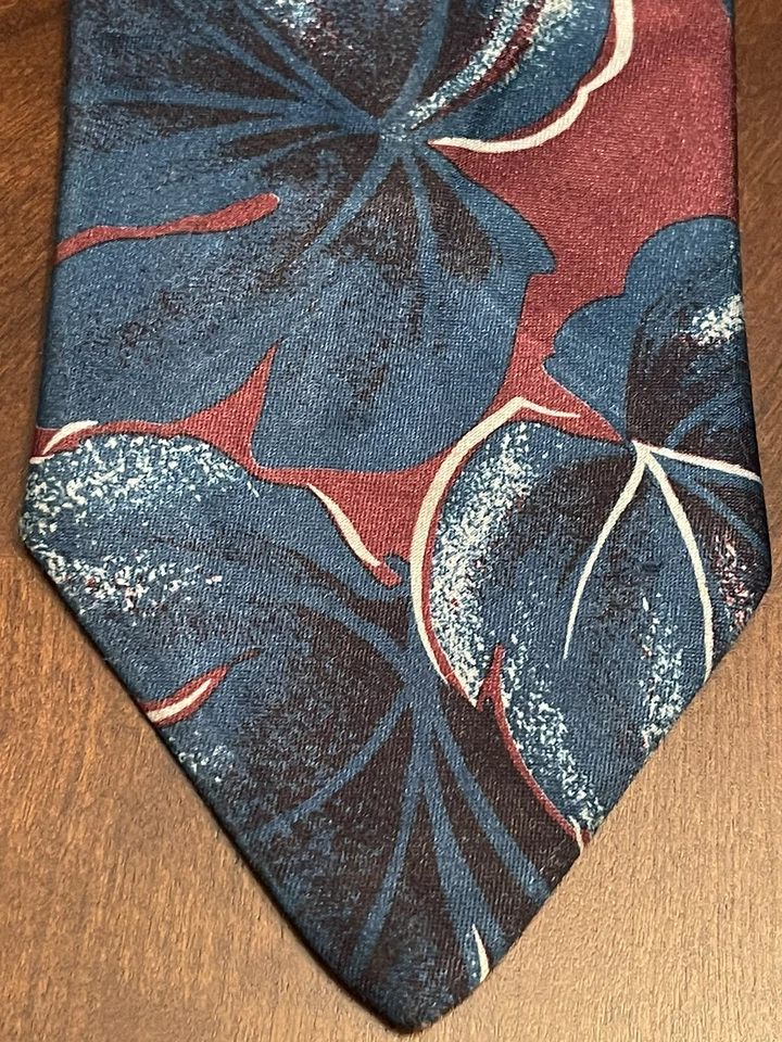 Corbata de cuello vintage de poliéster Buckingham para hombre hecha en EE. UU. Foto 1 de 4