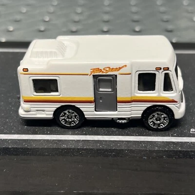 1998 Matchbox. Автодом на колесах. Free Spirit. Как новое состояние товара 1/70 (473) - Изображение 1 из 4