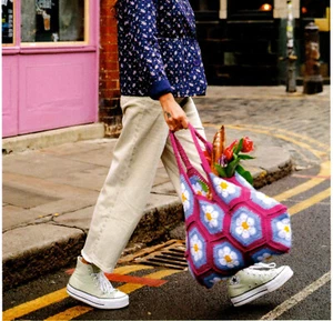 (6046) DK Crochet Pattern for Lady's Lovely Daisy Shopping Bag!! - Picture 1 of 4