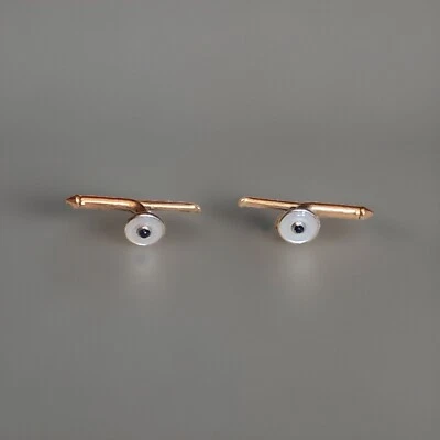 23.  Camisa vintage de oro amarillo de 14 quilates con tachuelas de zafiro azul de 6,7 mm alrededor Foto 1 de 4