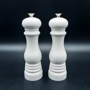 Molinillo de sal y pimienta Le Creuset blanco 8,5 pulgadas mate y brillante par - Imagen 1 de 7
