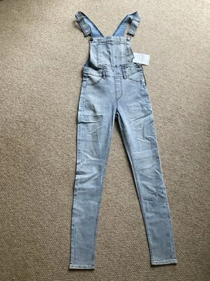 Barato Monday SS17 Feminino (S) Tamanho Spray Azul “New Rites” Dungarees W28” L32” - Imagem 1 de 4