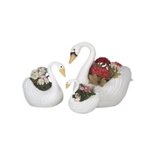 Indoor/Outdoor 3 Piece Novelty Swan Statue Planter Set Polyethylene Plastic