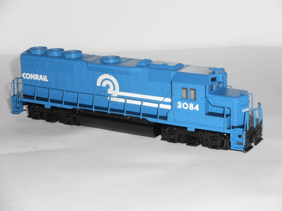 Bachmann Conrail Diesel in DCC mode.  Excellent operation. HO Scale. No box - Image 1 of 4
