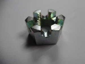 CASTLE NUT - 5/8" UNF. COMPATIBLE WITH: MASSEY FERGUSON & FORD NH (VARIOUS) - Picture 1 of 3