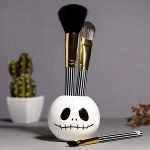Set pennelli cosmetici ufficiali Disney L'incubo prima di Natale di Mad Beaut - Foto 1 di 4