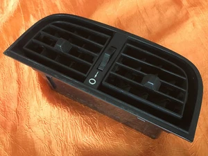 SAAB 900 (1979-1992) - DIFFUSORE ARIA CRUSCOTTO - Picture 1 of 1