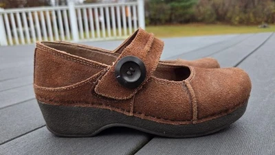 Zueco inusual Dansko Mary Jane correa mediana marrón gamuza 37 7 ganchos + cierre de bucle Foto 1 de 4