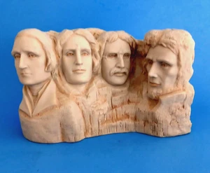 Mount Rushmore South Dakota Sculpture Patriotic USA Landmark 8.5" Long - Picture 1 of 5