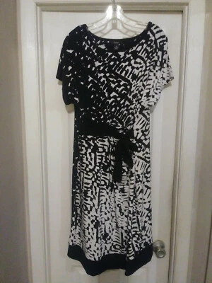 Alfani Women's Black & White Polyester Blend Geometric Tie-Up Dress SZ 0X - Image 1 of 4