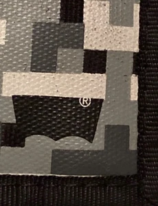Levis Vintage Retro Trifold Canvas Wallet Tetris Digital Grey White Black - Picture 1 of 7