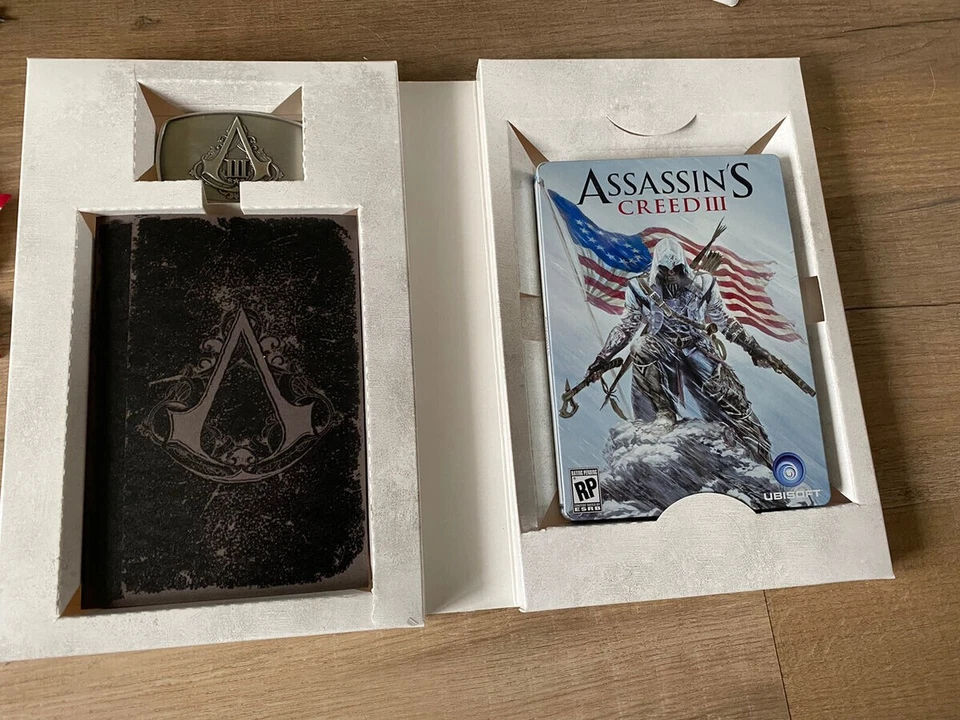 Assassin's Creed 3 Limited Edition Extras Steelbook Belt Buckle Art Book Flag - Image 1 of 1