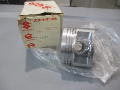 Pistão NOS Suzuki OEM STD 1981 GS650E GS650GL GS650G 12111-34202 - Imagem 1 de 3