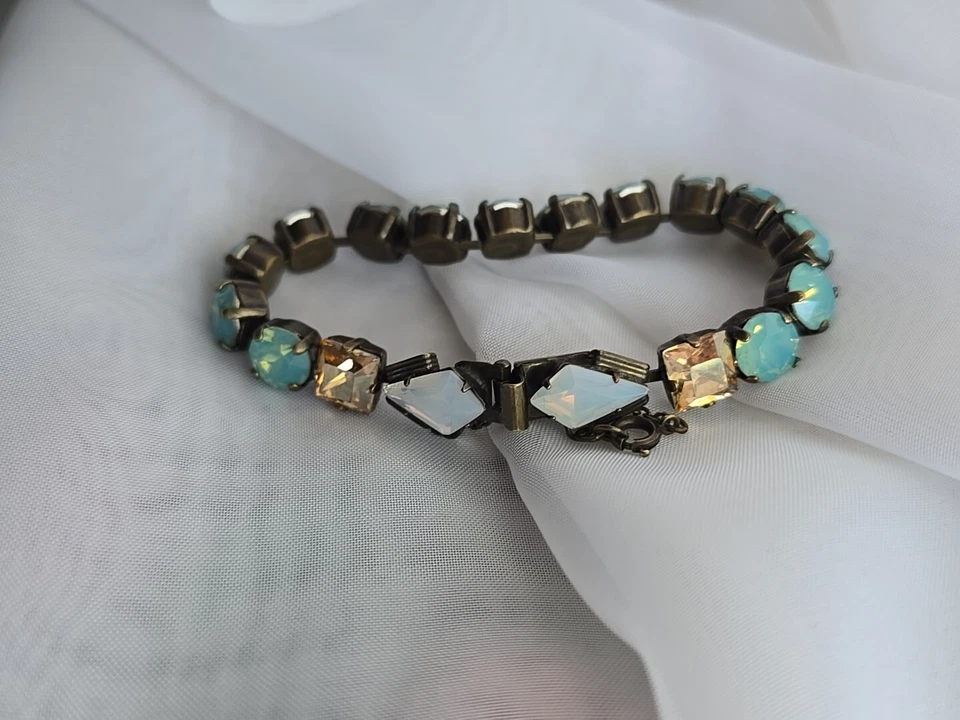 Pulsera Sorrelli Cristales Piedras Lunares Aurora Boreal Tono Bronce 7.5" Foto 1 de 4