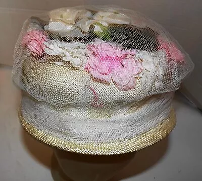 Sombrero corona cubierto floral estilo pastillero blanco vintage años 50 60  Foto 1 de 4
