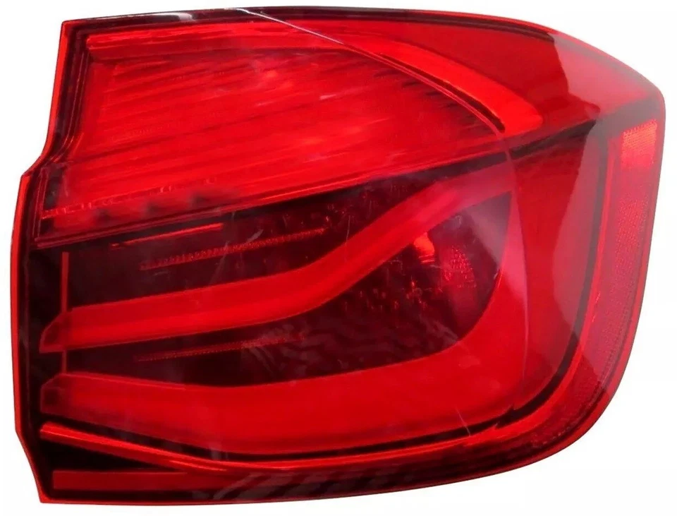LUZ TRASERA PASAJERO DERECHO BMW SERIE 3 2016-2018 F30 M3 F80 LUZ TRASERA Foto 1 de 2