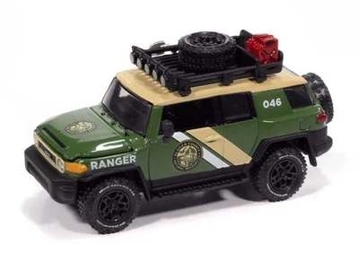 2014 Toyota FJ Cruiser Small Open Trailer Tow and Go 1:64 Johnny Lightning - Image 1 of 4