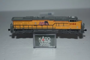 N Scale Kato 176-8520 Union Pacific ES44AC Diesel Locomotive 5380 C54156 - Foto 1 di 3