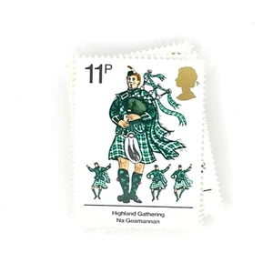 3 x Highland Gathering 1976 11p UNused GB Mint Postage Stamps -Kilt Dancing Scot - Picture 1 of 1