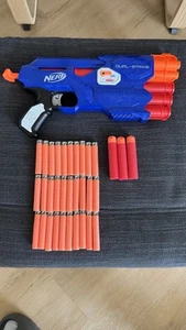 Nerf Dual-Strike von Hasbro mit Elite AccuStrike 30 Darts und 3 MEGA Darts - Bild 1 von 3