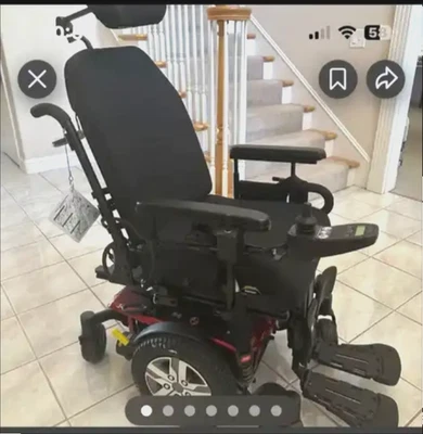 Silla de ruedas eléctrica Quantum J4 HD Foto 1 de 4