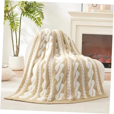 Manta tejida con cable Amélie Home para tiro (50" x 60") cable texturizado beige Foto 1 de 4