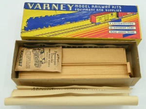 Varney HO Special Streamliner PA-33 Combination Baggage Green and Yellow - Picture 1 of 3