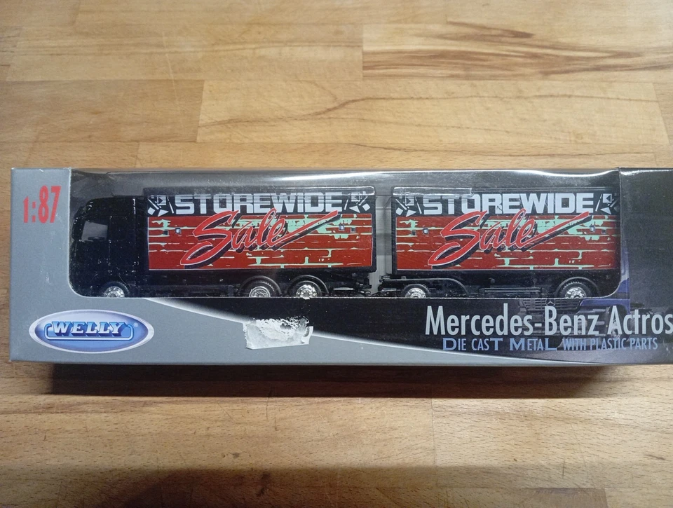 Modellino Welly 1:87 Collection (Storewide Sale) - Immagine 1 di 1