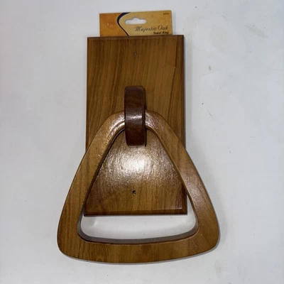 Anillo de toalla de madera de roble majestuoso de la Toscana vintage casa de campo área de grietas Foto 1 de 4