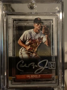 Colección del Museo Topps 2020 autografiada por Cal Ripken Jr. enmarcada 15/12 #MFA-CR  - Imagen 1 de 2