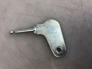 BOSCH Zündstift Schlüssel Trecker Traktor LKW Schlepper  3 341 982 023/ Oldtimer - Picture 1 of 3