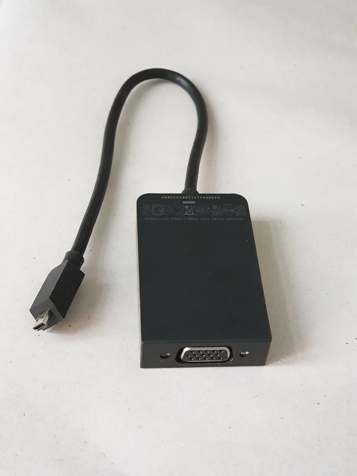 Surface RT VGA Adapter, ArtNr. W7S-00002 - Bild 1 von 1