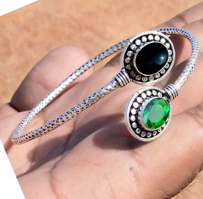 Brazalete de vestir de plata de ley 925 con puño de piedras preciosas de diopsido negro y ónix negro Foto 1 de 4