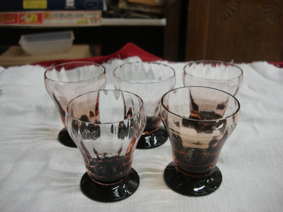 VERRES A PORTO DE COULEUR vieux rose ANCIENS X 5 - Photo 1/1