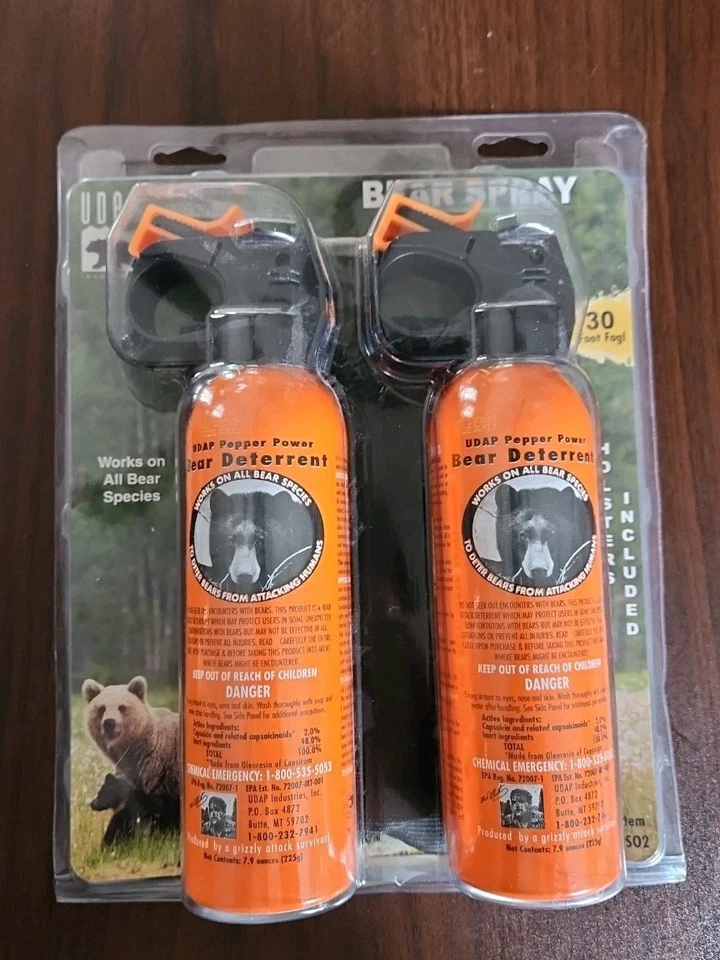 Dos (2) disuasivos de pulverización UDAP Bear con funda protectora Griz 7,9 OZ Foto 1 de 4