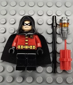 Lego DC Super Heroes Minifigure SH0059 Robin Black Hood and Cape - Picture 1 of 3