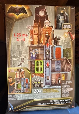 Mattel 2016 - DC Comics - Batman vs Superman Ultimate Bat Cave nuevo en caja Foto 1 de 4