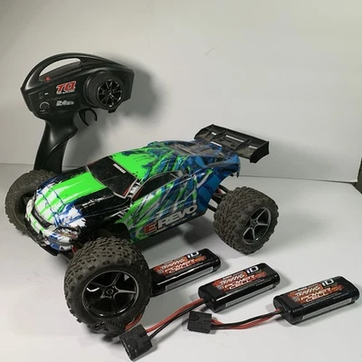 Traxxas E-Revo 1/16 RTR 4WD Electric Monster Truck - Image 1 of 4