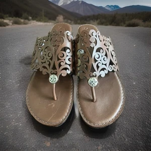 Brighton Ariel Sandals Womens Size 8.5M Brown Laser  Cutout Leather Thong Shoes - Picture 1 of 9