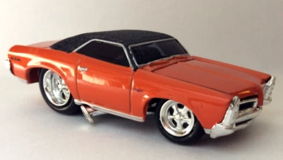 THE ORIGINAL MUSCLE MACHINES 1966 -PONTIAC GTO - 1/64 DIECAST 66 GTO  VINYL TOP  - Image 1 of 4