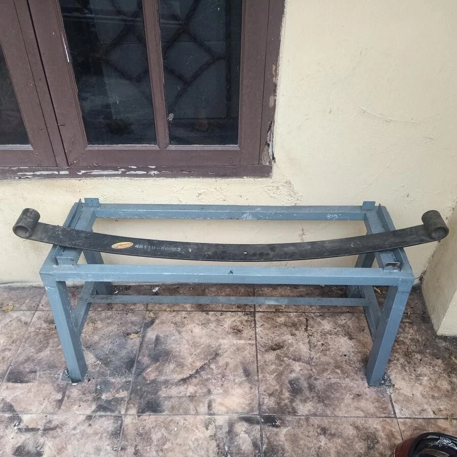 Buje de resorte de hoja grande para Toyota Land Cruiser techo rígido 2F FJ40 BJ40 Foto 1 de 2