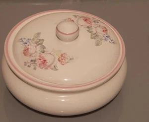 The Boots Company Trinket Dish With Lid, Approx. 2" High, 3" With Lid Handle - Picture 1 of 12