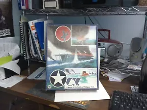 Yaquinto Wargame CV: A Game of the Battle of Midway (1980 seconda stampa) NON PERFORATO - Foto 1 di 5