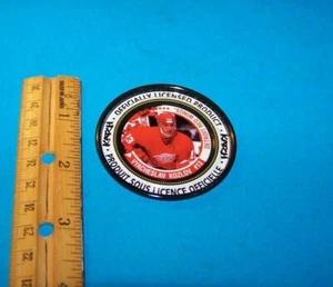 NHL Hockey Collectible Medallion Detroit Red Wings  Vyacheslav Kozlov   Katch  - Picture 1 of 2