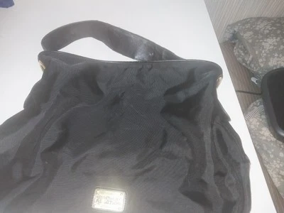 kenneth cole 反应袋 二手 黑色 15 X 12.5 轻度缺陷  — 第 1/4 张图片