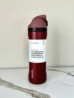 Botella Owala "Pointsettia" 24 oz FreeSip - Colección de vacaciones 2025 Foto 1 de 4