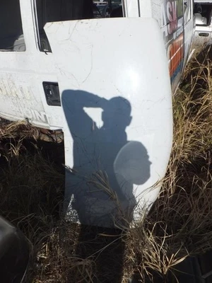 Hood Fits 95-05 ASTRO 121085 - Изображение 1 из 4